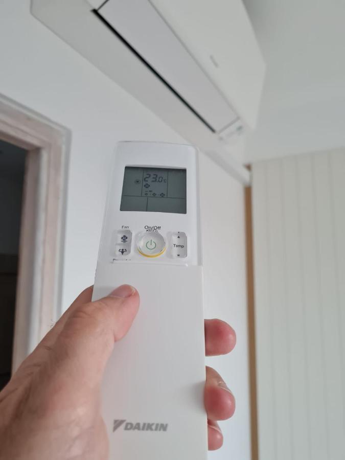קאברי Adorable Maison Independante 30M2 Avec Piscine En Saison מראה חיצוני תמונה